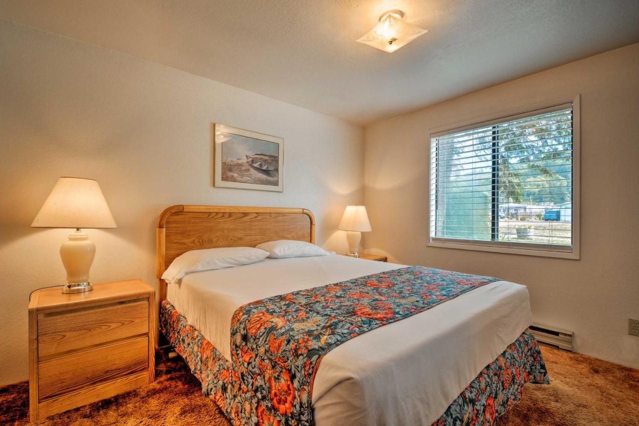 Smith River Vintage Cabin Oceanfront Deck And Views Eksteriør billede